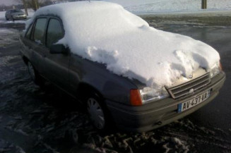 Optique avant secondaire gauche (feux)(clignotant) OPEL KADETT E