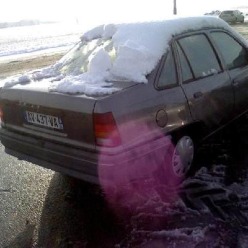 Optique avant secondaire gauche (feux)(clignotant) OPEL KADETT E Photo n°5