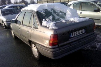 Optique avant secondaire gauche (feux)(clignotant) OPEL KADETT E