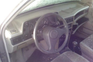 Optique avant secondaire gauche (feux)(clignotant) OPEL KADETT E