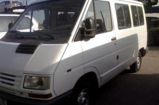 Traverse superieure RENAULT TRAFIC 1 Photo n°1