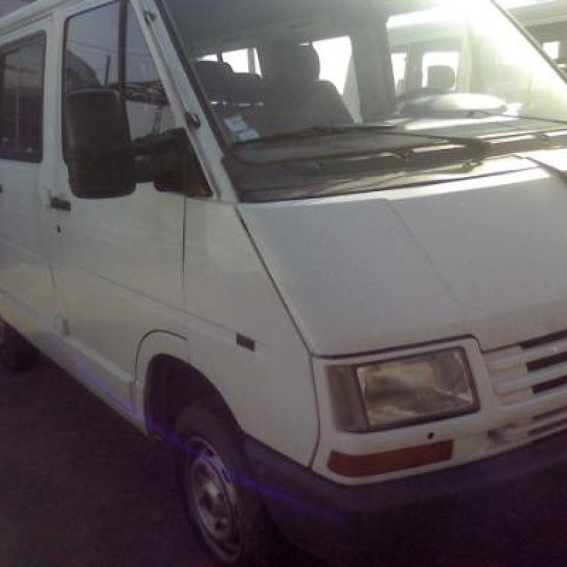 Traverse superieure RENAULT TRAFIC 1 Photo n°2
