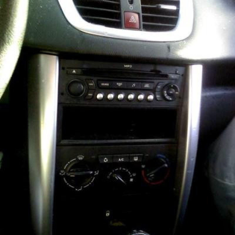 Ceinture arriere gauche PEUGEOT 207 Photo n°9
