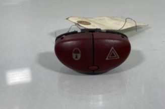 Bouton de warning PEUGEOT 206 Photo n°1