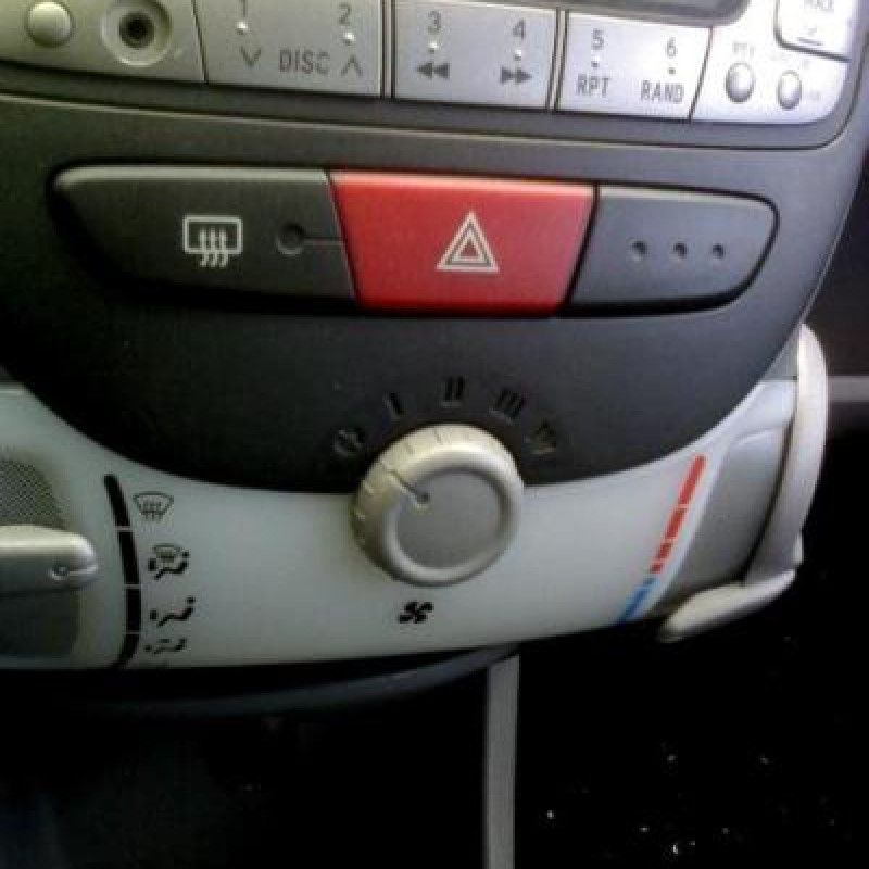Moteur essuie glace avant PEUGEOT 107 Photo n°8
