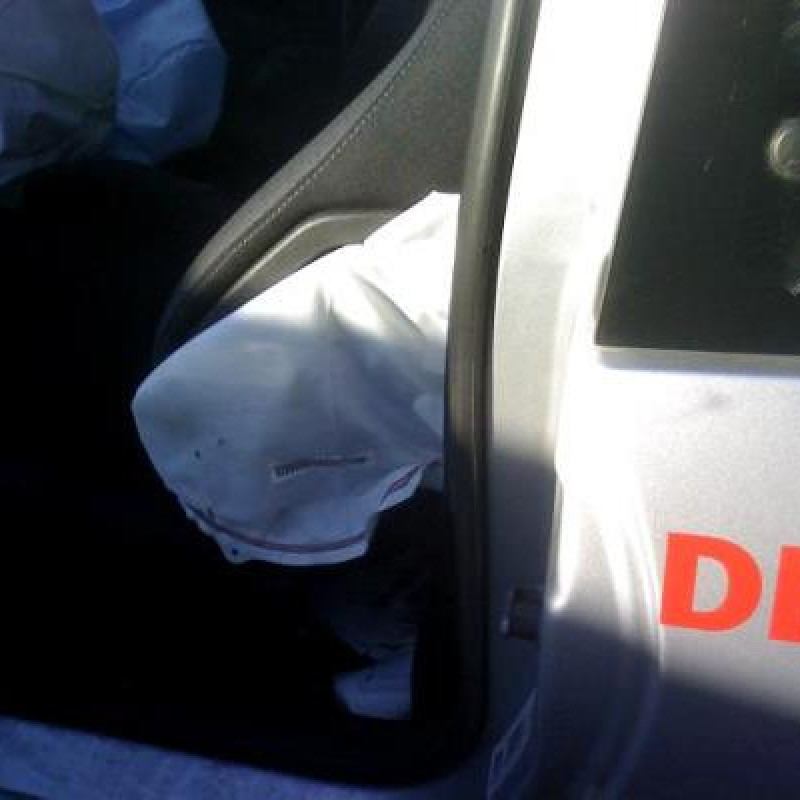 Bouton de warning PEUGEOT 206+ Photo n°9