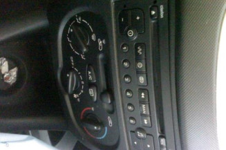 Bouton de warning PEUGEOT 206+