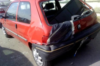 Pare choc avant PEUGEOT 106