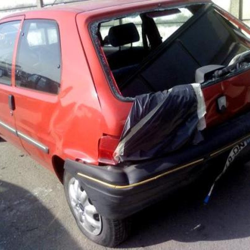 Pare choc avant PEUGEOT 106 Photo n°4