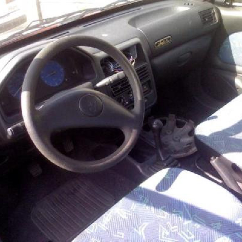 Pare choc avant PEUGEOT 106 Photo n°5