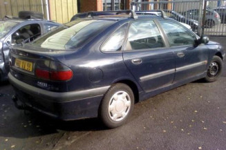 Retroviseur droit RENAULT LAGUNA 1