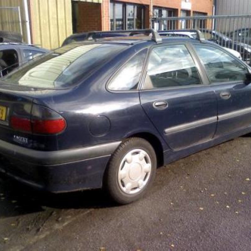 Retroviseur droit RENAULT LAGUNA 1 Photo n°6