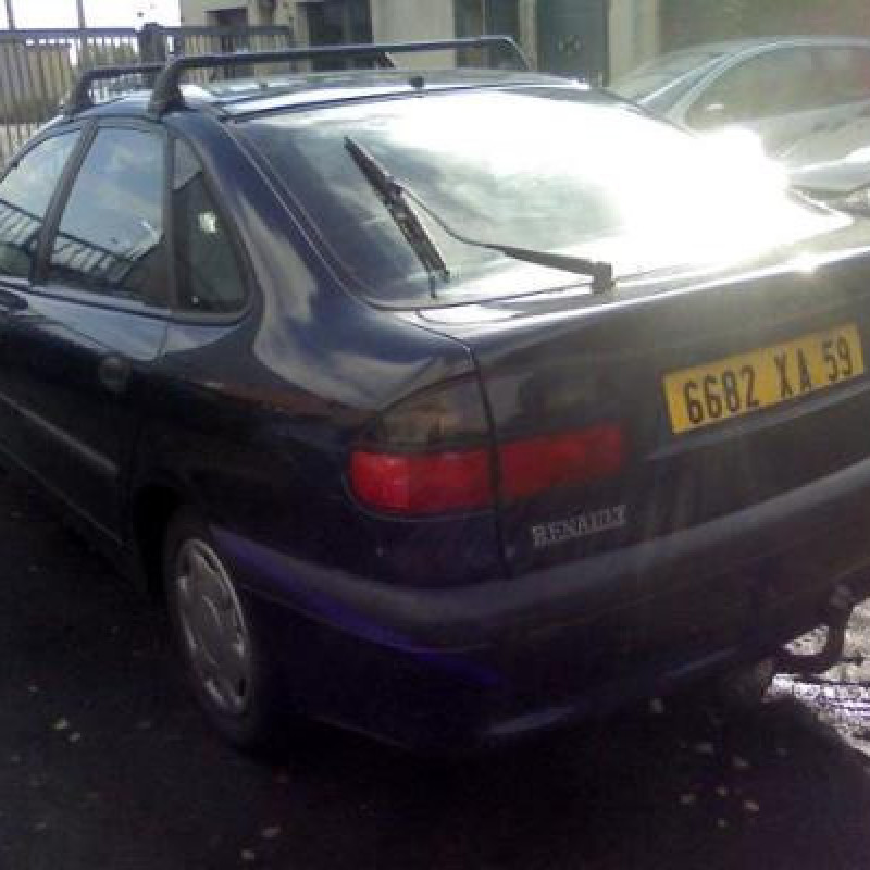 Retroviseur droit RENAULT LAGUNA 1 Photo n°7