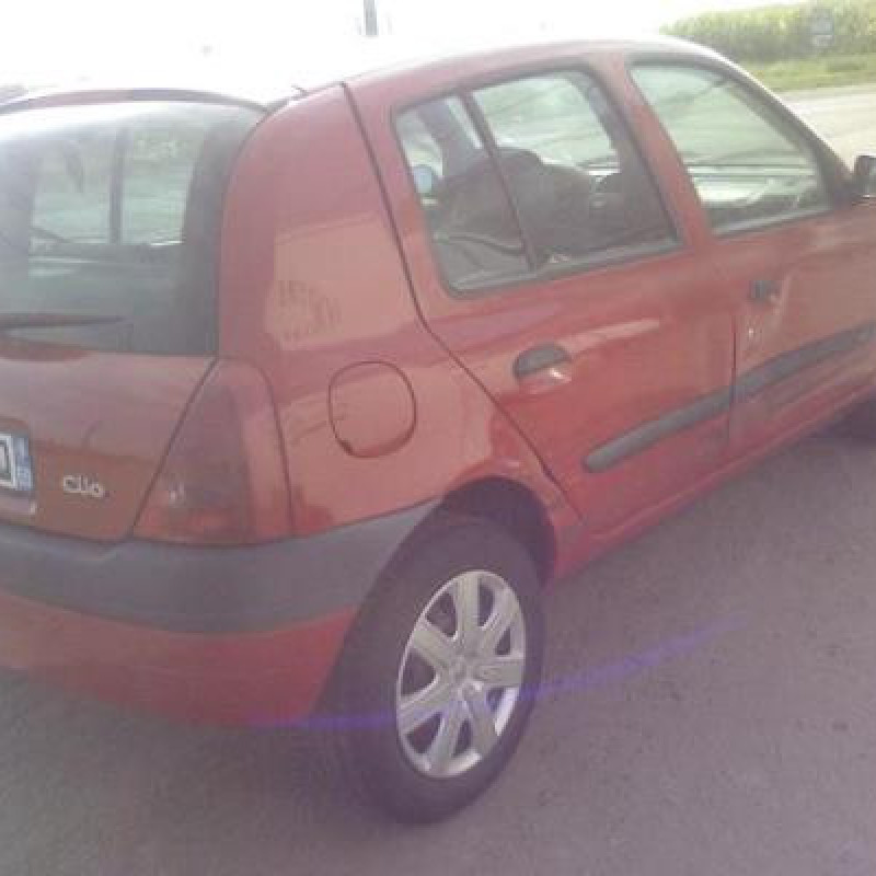 Aile avant gauche RENAULT CLIO 2 Photo n°3