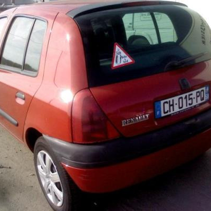 Aile avant gauche RENAULT CLIO 2 Photo n°4