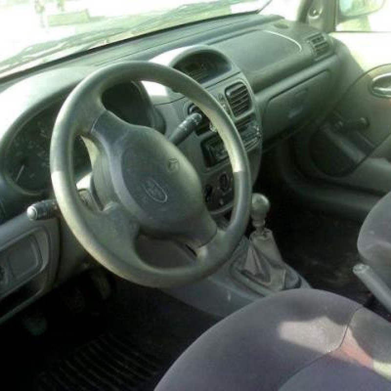 Aile avant gauche RENAULT CLIO 2 Photo n°5