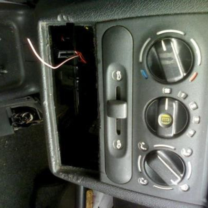 Bras essuie glace avant gauche OPEL CORSA B Photo n°7