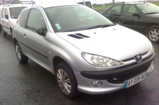 Bras essuie glace avant droit PEUGEOT 206