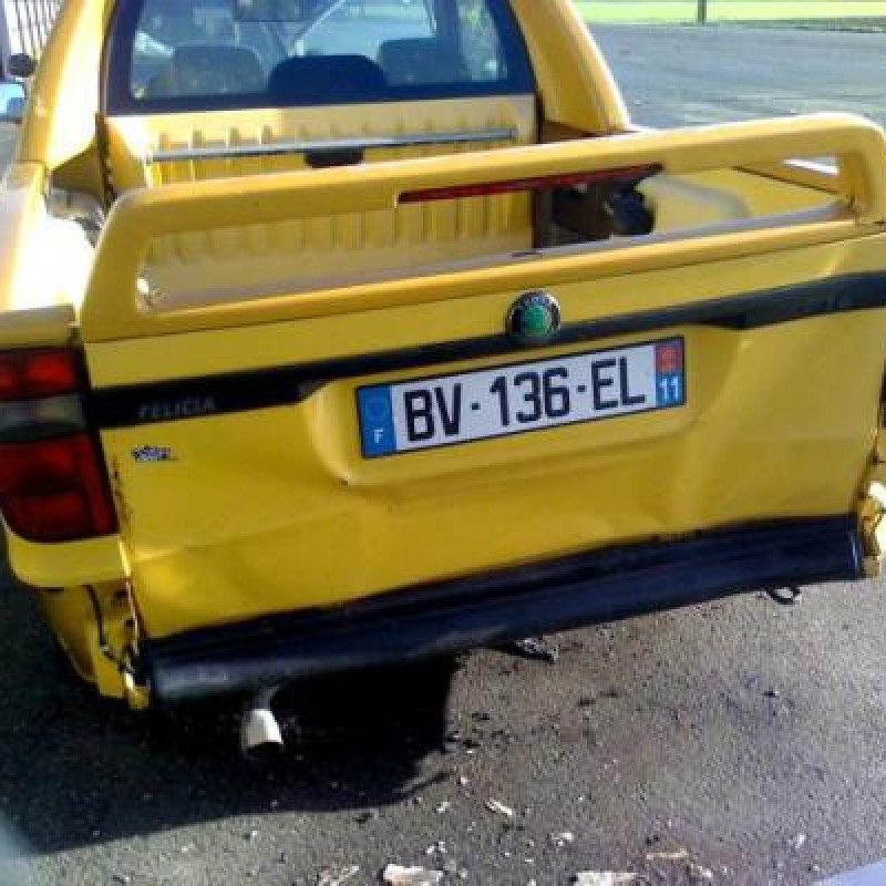 Retroviseur droit SKODA FELICIA Photo n°6