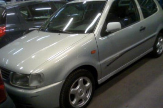 Optique avant principal gauche (feux)(phare) VOLKSWAGEN POLO 3