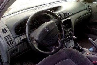Calandre RENAULT LAGUNA 2