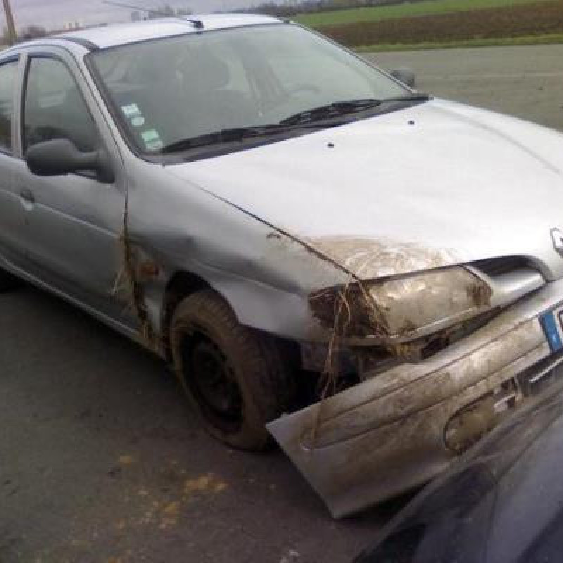 Alternateur RENAULT MEGANE 1 Photo n°5