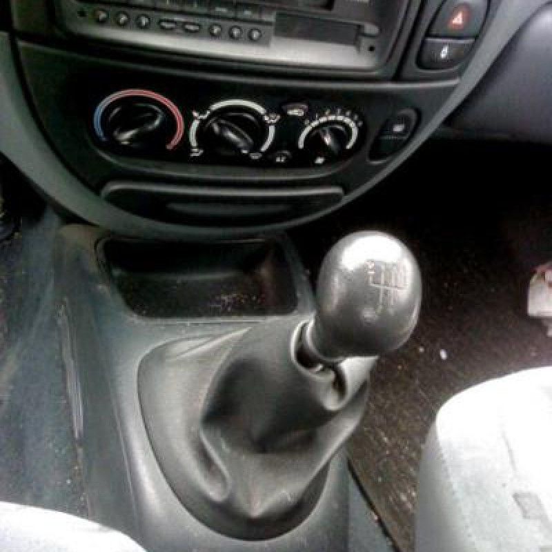 Alternateur RENAULT MEGANE 1 Photo n°9