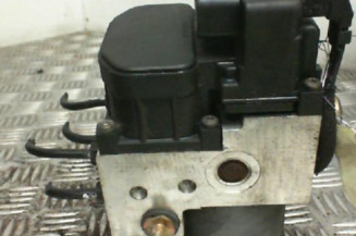 Bloc ABS (freins anti-blocage) VOLKSWAGEN PASSAT 4