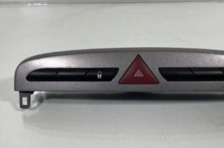 Bouton de warning PEUGEOT 308 1 Photo n°1