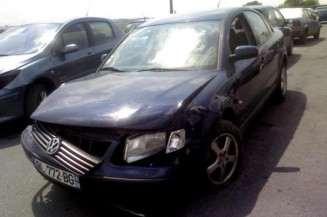 Malle/Hayon arriere VOLKSWAGEN PASSAT 4 Photo n°1