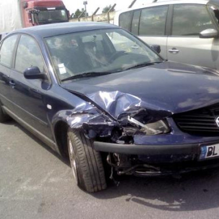 Malle/Hayon arriere VOLKSWAGEN PASSAT 4