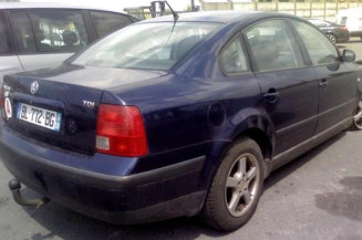 Malle/Hayon arriere VOLKSWAGEN PASSAT 4