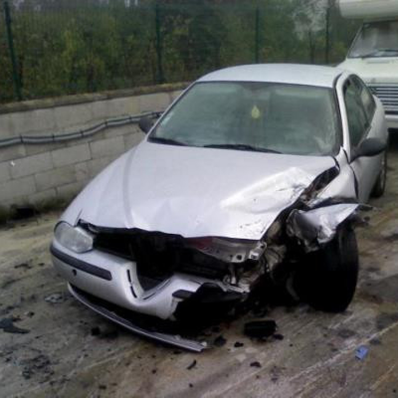 Feu arriere secondaire gauche (feux) ALFA ROMEO 156 Photo n°1