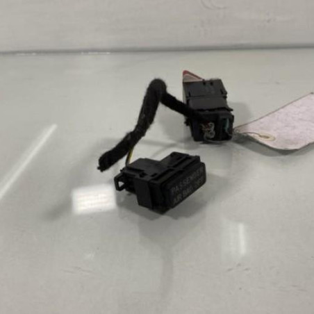 Bouton de warning VOLKSWAGEN GOLF 5