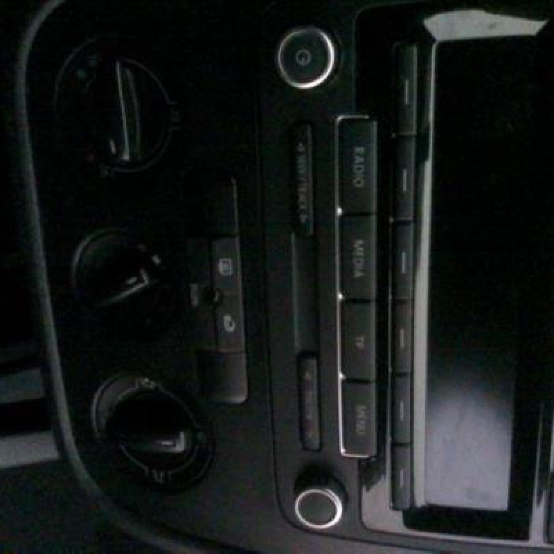 Bouton de warning VOLKSWAGEN GOLF 5 Photo n°10