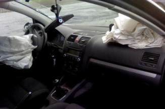 Bras essuie glace avant gauche VOLKSWAGEN GOLF 5