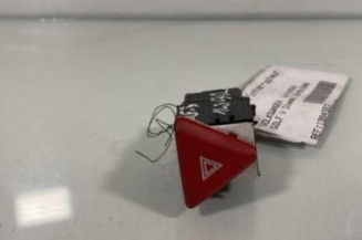 Bouton de warning VOLKSWAGEN GOLF 5 Photo n°1