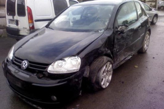 Bouton de warning VOLKSWAGEN GOLF 5