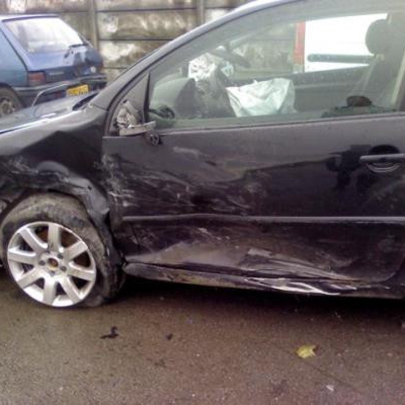 Bouton de warning VOLKSWAGEN GOLF 5 Photo n°8
