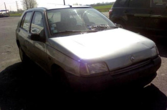 Bras essuie glace avant gauche RENAULT CLIO 1