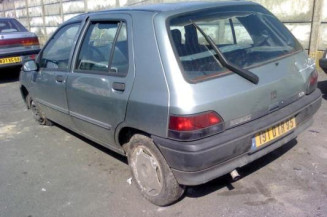 Bras essuie glace avant gauche RENAULT CLIO 1