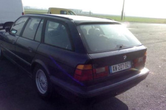 Optique avant secondaire gauche (feux)(clignotant) BMW SERIE 5 E34