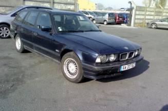 Optique avant secondaire gauche (feux)(clignotant) BMW SERIE 5 E34