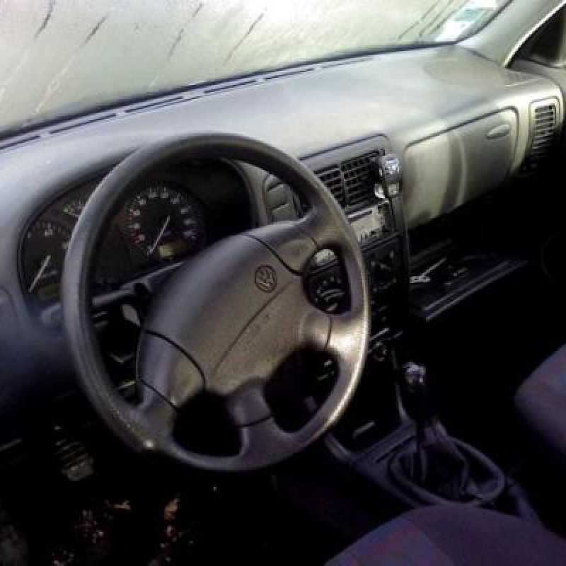 Renfort pare choc arriere (traverse) VOLKSWAGEN POLO 3 Photo n°5