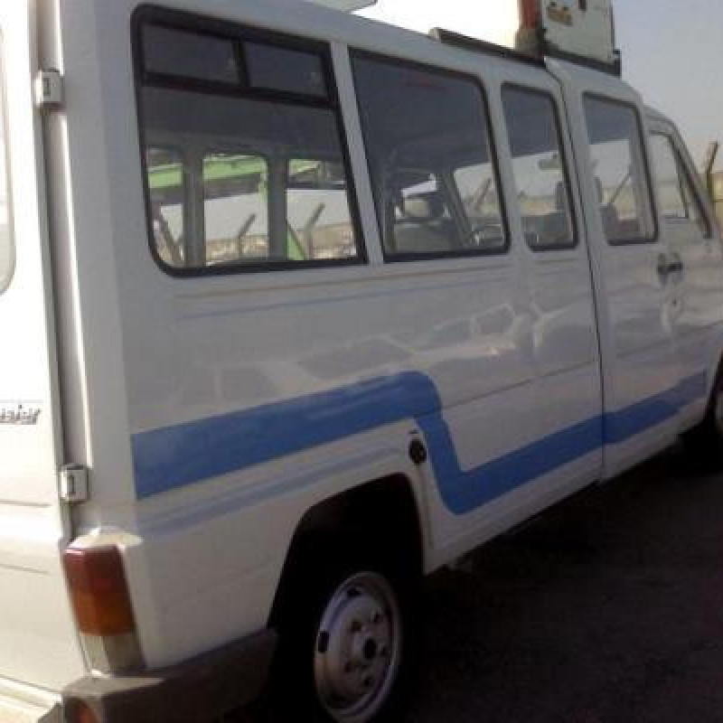 Porte avant droit RENAULT MASTER 1 Photo n°3