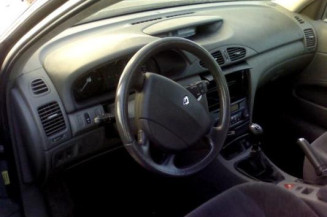 Calandre RENAULT LAGUNA 2