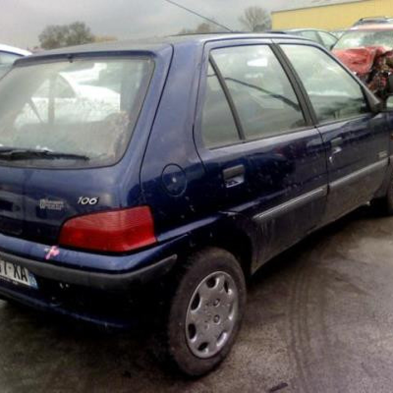 Face avant PEUGEOT 106 Photo n°3