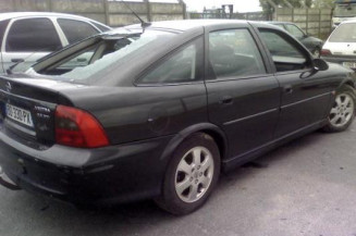 Aile avant droit OPEL VECTRA B