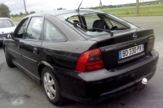Aile avant droit OPEL VECTRA B