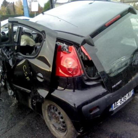 Lunette arriere PEUGEOT 107 Photo n°3